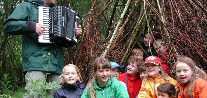 Unmada – Kinderchor im Wald